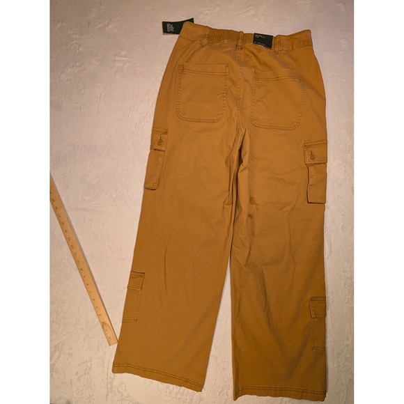 Wild Fable Womens High Rise Cargo Pants Tan Size Med L 31  Elastic Waist Pockets - Picture 3 of 10